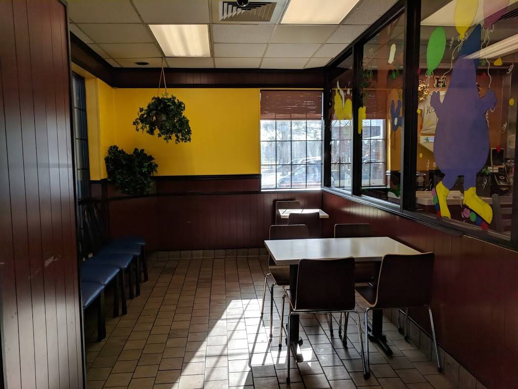 McDonalds | cafe | 8210 Brook Rd, Richmond, VA 23227, USA | 8042643512 OR +1 804-264-3512