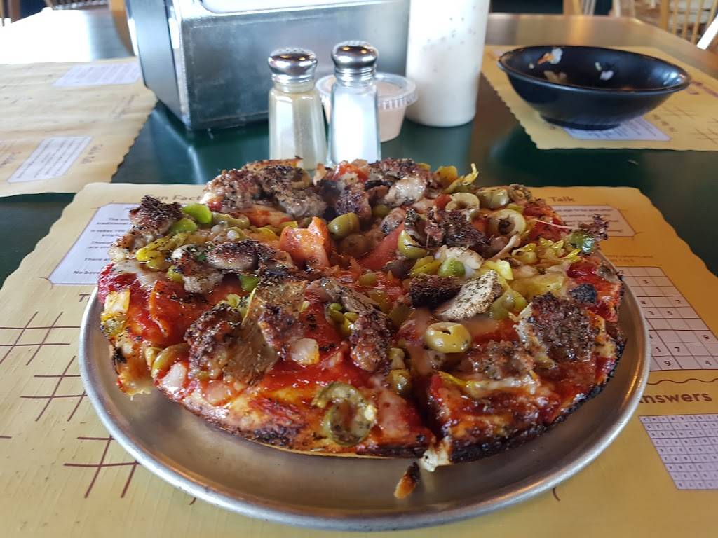 Monicals Pizza of Gilman | restaurant | 625 US-24, Gilman, IL 60938, USA | 8152657272 OR +1 815-265-7272