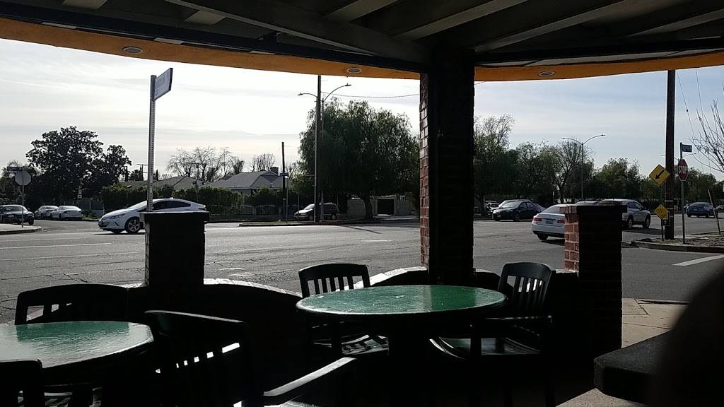 Vics Food To Go | restaurant | 12527 Victory Blvd, North Hollywood, CA 91606, USA | 8187632252 OR +1 818-763-2252