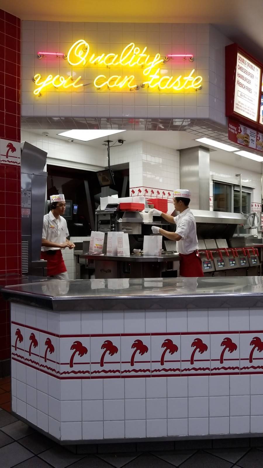 In-N-Out Burger | restaurant | 5646 E La Palma Ave, Anaheim, CA 92807, USA | 8007861000 OR +1 800-786-1000