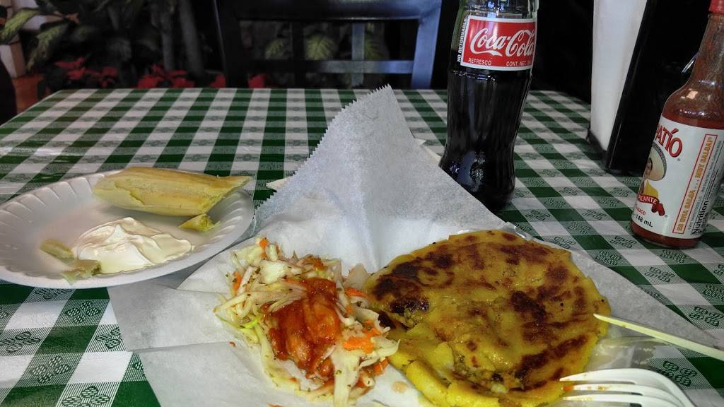 Sofias Pupuseria | restaurant | 3610 Columbia Pike, Arlington, VA 22204, USA | 7037460355 OR +1 703-746-0355