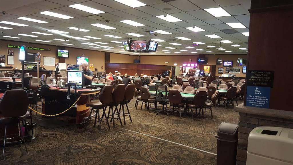 CJs Sports Grill & Turf Club | restaurant | 20930 Malaga Rd, Lake Elsinore, CA 92530, USA | 9516743101 OR +1 951-674-3101