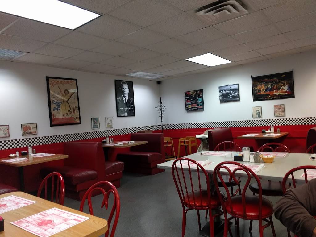 Madison Street Retro Diner | restaurant | 2421 S Madison St, Muncie, IN 47302, USA | 7652167182 OR +1 765-216-7182