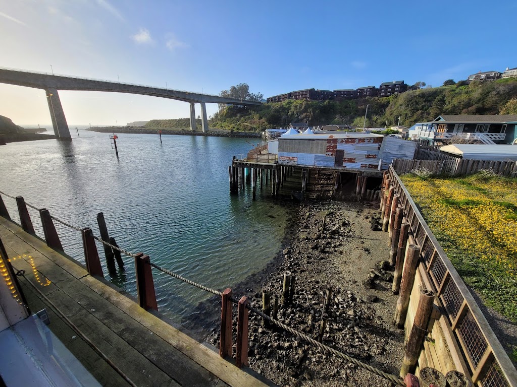 Silvers at The Wharf | restaurant | 32260 N Harbor Dr, Fort Bragg, CA 95437, USA | 7079644283 OR +1 707-964-4283