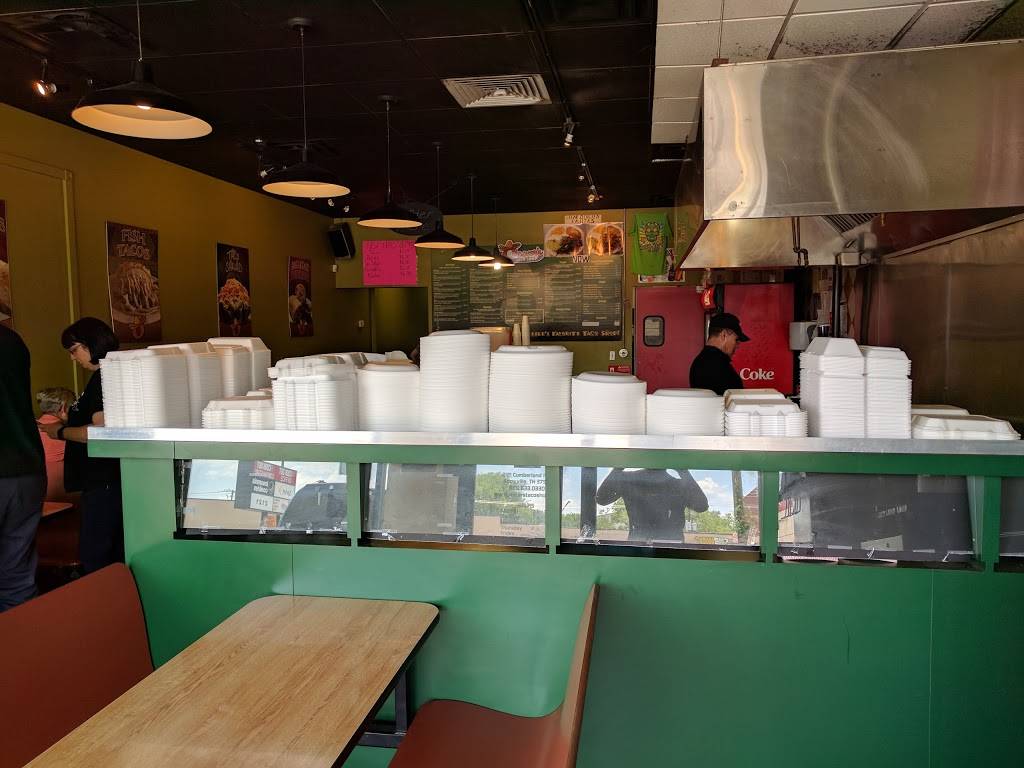 Victors Taco Shop | restaurant | 2121 Cumberland Ave #2817, Knoxville, TN 37916, USA | 8656330330 OR +1 865-633-0330