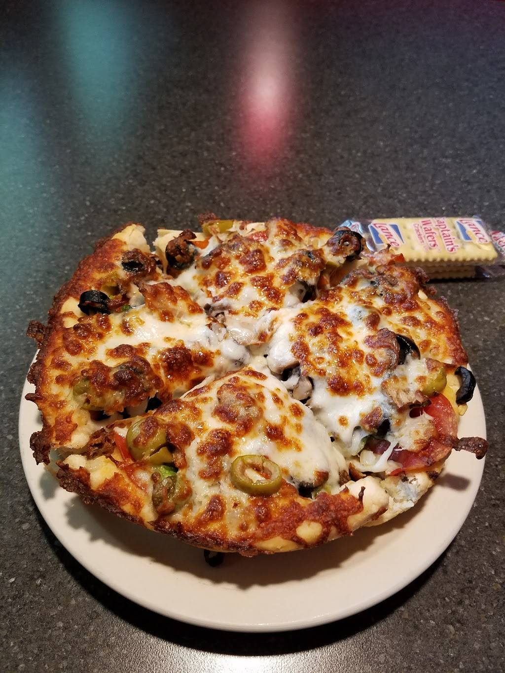 Bearnos Pizza | restaurant | 2900 Taylorsville Rd, Louisville, KY 40205, USA | 5024588605 OR +1 502-458-8605