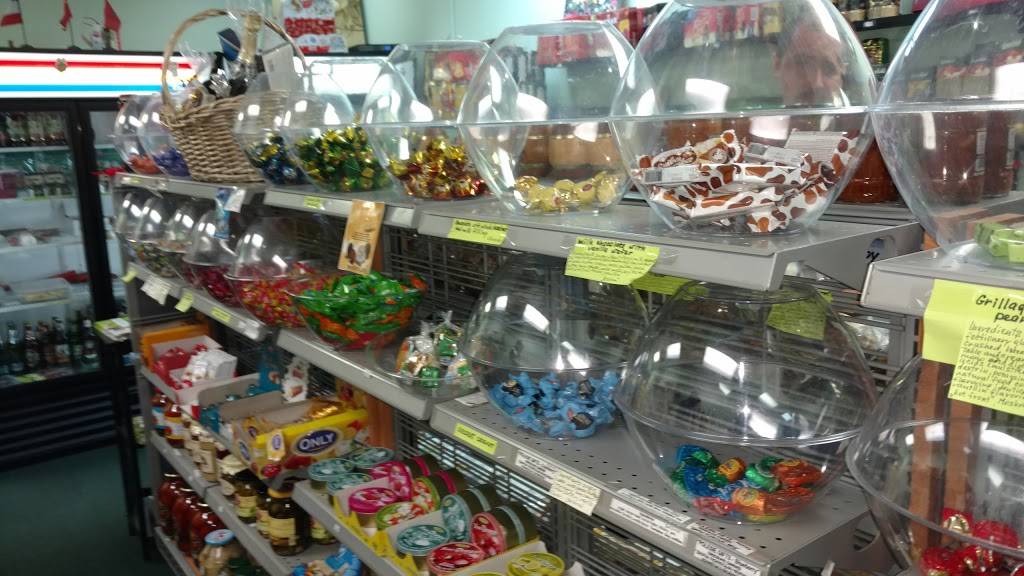 Zumis International Food | restaurant | 2400 S Ridgewood Ave Unit #3, South Daytona, FL 32119, USA | 3866756818 OR +1 386-675-6818