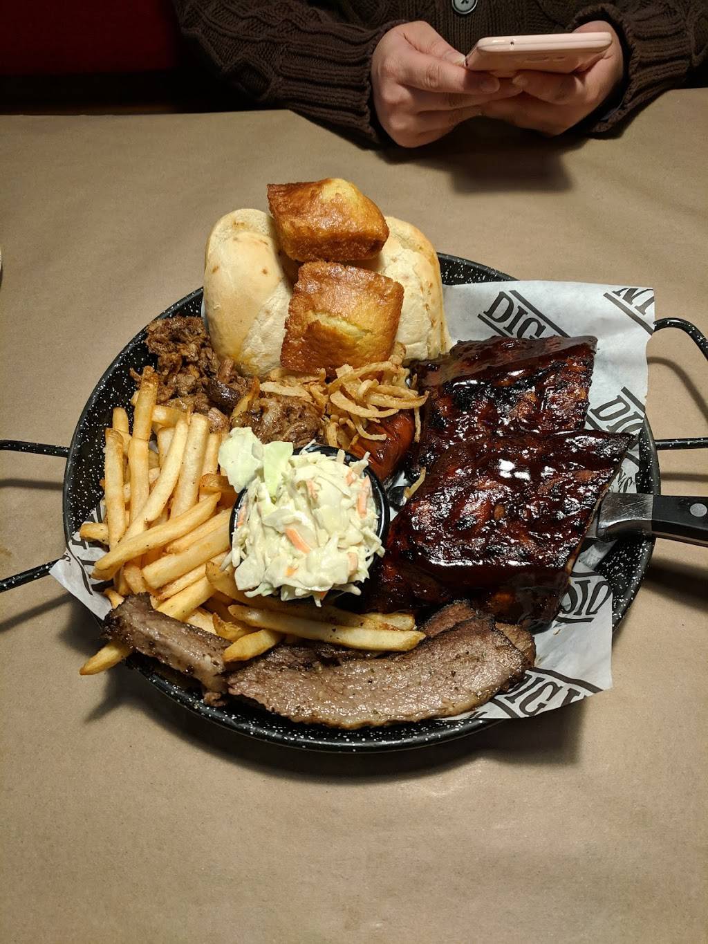 Montanas | restaurant | 2011 Steeles Ave W, North York, ON M3J 3N3, Canada | 4166619139 OR +1 416-661-9139