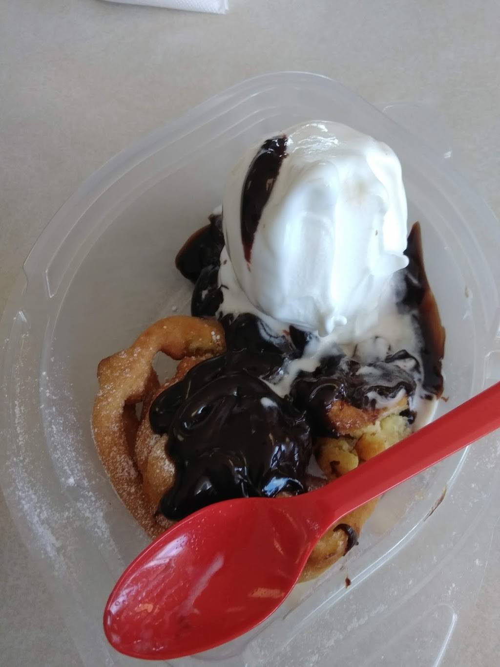 Dairy Queen | restaurant | 3906 E 10th St, Indianapolis, IN 46201, USA | 3173539397 OR +1 317-353-9397