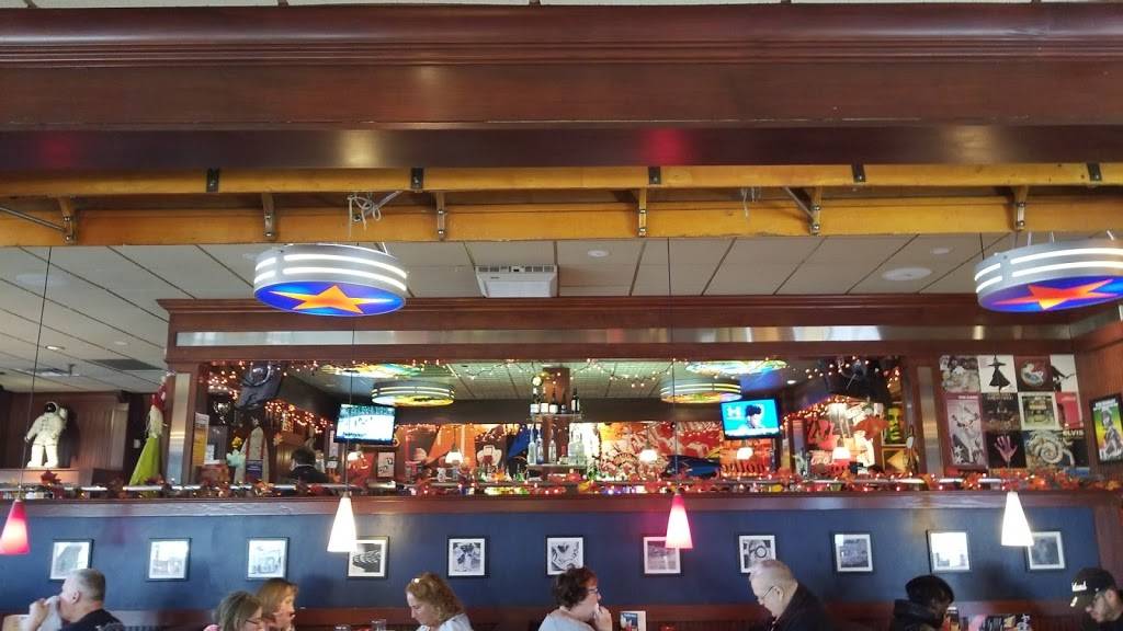 TGI Fridays | restaurant | 30115 Detroit Rd, Westlake, OH 44145, USA | 4408998443 OR +1 440-899-8443