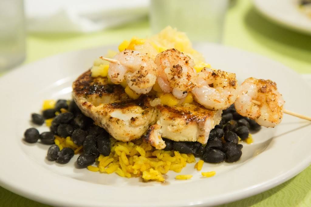 Oceanana Pier | restaurant | e 28512, 614 E Fort Macon Rd, Atlantic Beach, NC 28512, USA | 2527264111 OR +1 252-726-4111