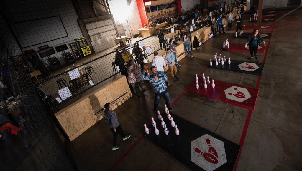 First and Bowl | restaurant | 2969 N 114th St, Wauwatosa, WI 53222, USA | 2626495588 OR +1 262-649-5588