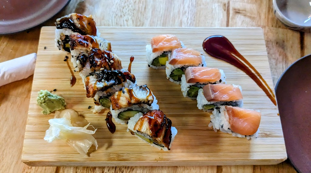 Mayu Sushi & Thai | restaurant | 3028 W Cary St, Richmond, VA 23221, USA | 8045625043 OR +1 804-562-5043