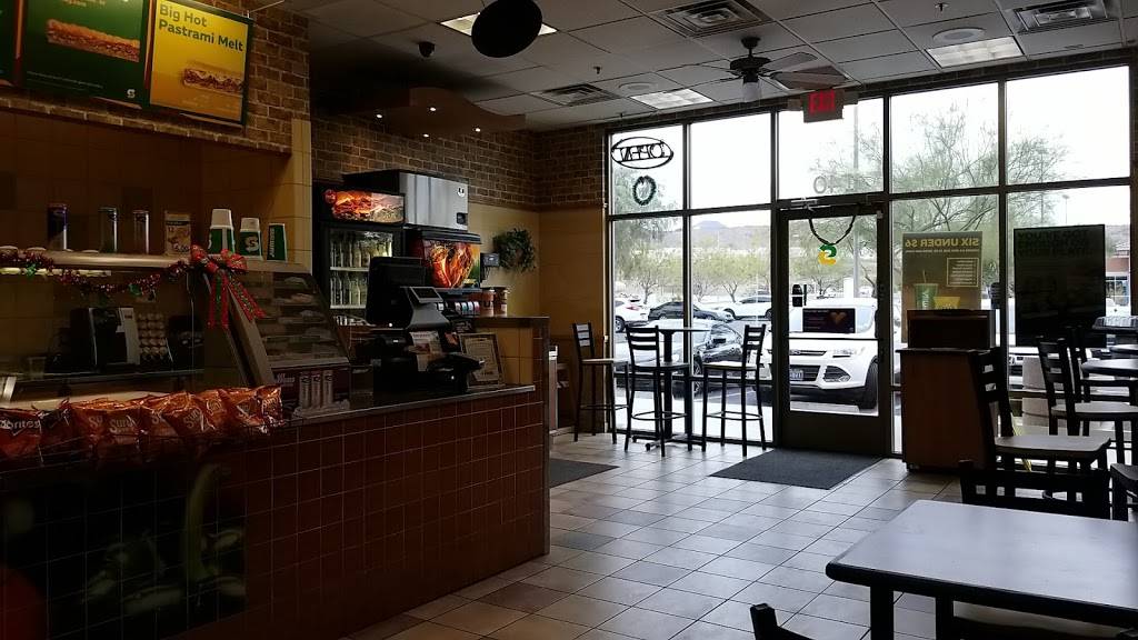 Subway | restaurant | 655 S Green Valley Pkwy, Henderson, NV 89052, USA | 7022601879 OR +1 702-260-1879