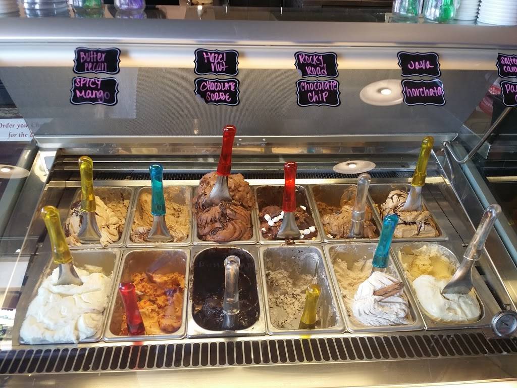 A Carinis Pizza & Pasta | restaurant | 25135 Madison Ave #105, Murrieta, CA 92562, USA | 9516777110 OR +1 951-677-7110