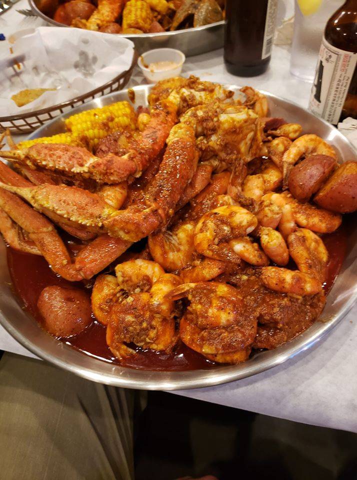 Storming Crab Youngstown | restaurant | 6651 South Ave, Youngstown, OH 44512, USA | 3309531888 OR +1 330-953-1888