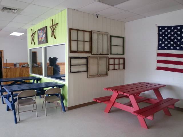 The Family Concession | cafe | 1907 Winfield Dunn Pkwy, Sevierville, TN 37876, USA | 8656967925 OR +1 865-696-7925