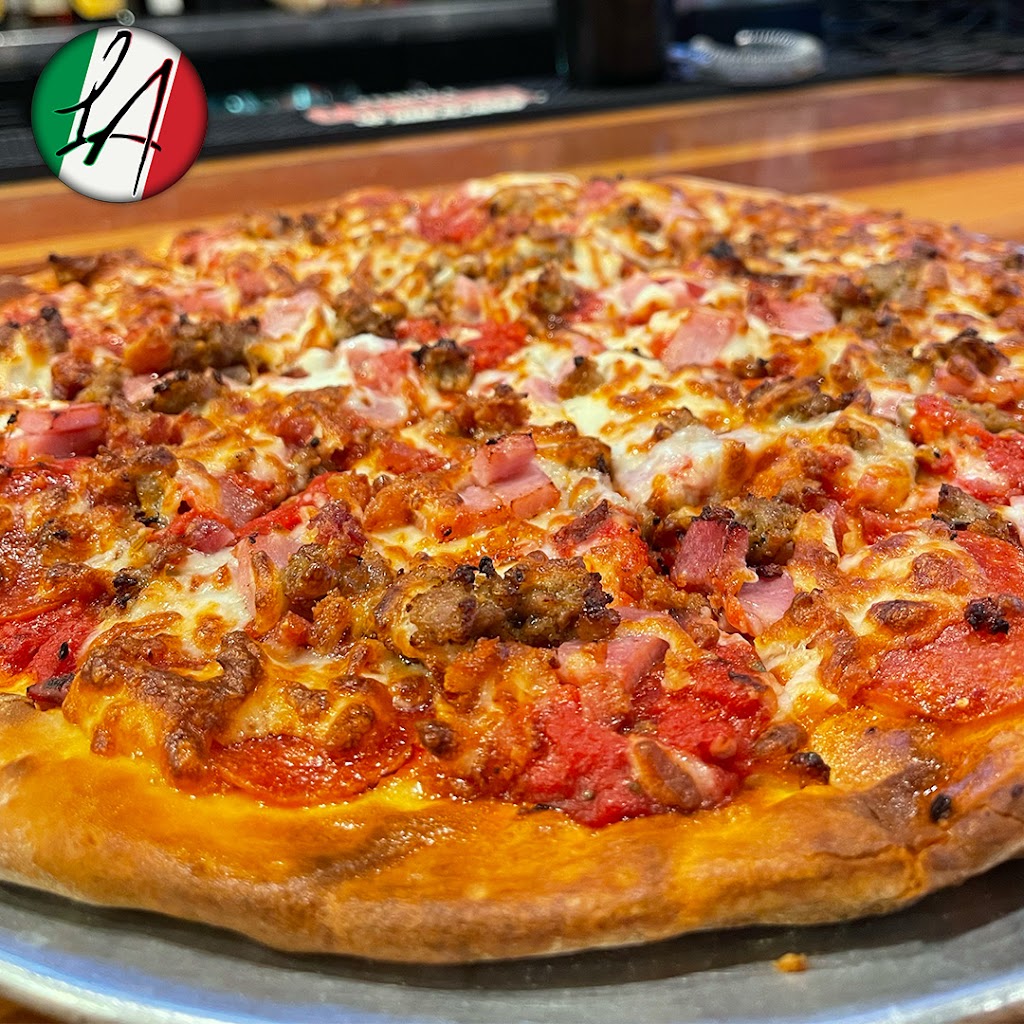 Little Anthonys Pizzeria | restaurant | 407 Mandalay Ave, Clearwater, FL 33767, USA | 7272282980 OR +1 727-228-2980