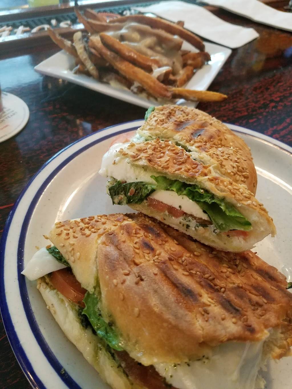 Willow st Tavern | restaurant | 477 Yarmouth Rd, Hyannis, MA 02601, USA | 7744705834 OR +1 774-470-5834