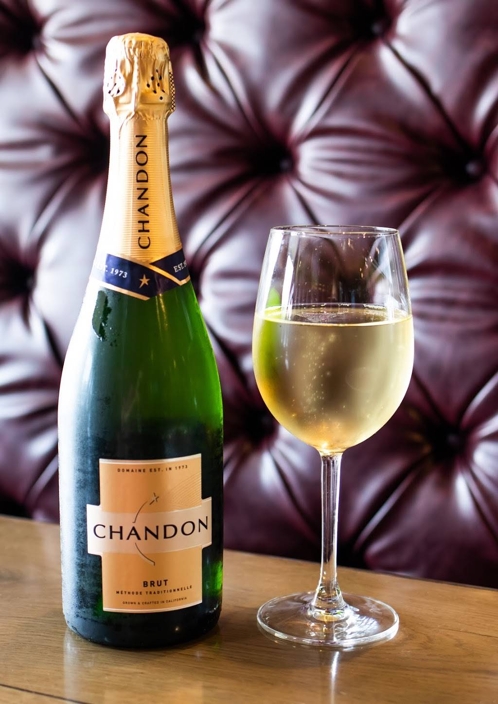 McCrays Tavern East Cobb | restaurant | 4880 Lower Roswell Rd Suite 850, Marietta, GA 30068, USA | 4048003553 OR +1 404-800-3553