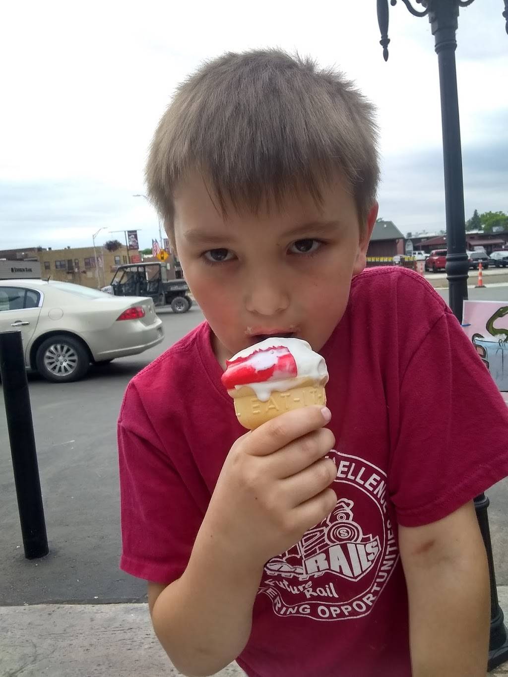 Treat Depot | restaurant | 609 River St, Spooner, WI 54801, USA | 7159391777 OR +1 715-939-1777