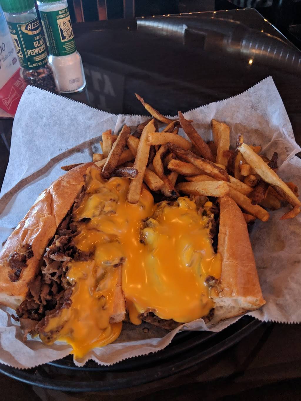 Dilladelphia | restaurant | 2571 Drew St, Clearwater, FL 33765, USA | 7277246177 OR +1 727-724-6177