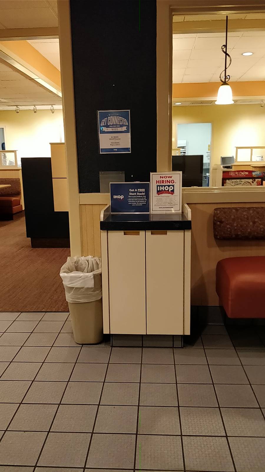 IHOP | restaurant | 647 W Main St, Lewisville, TX 75057, USA | 2142223378 OR +1 214-222-3378