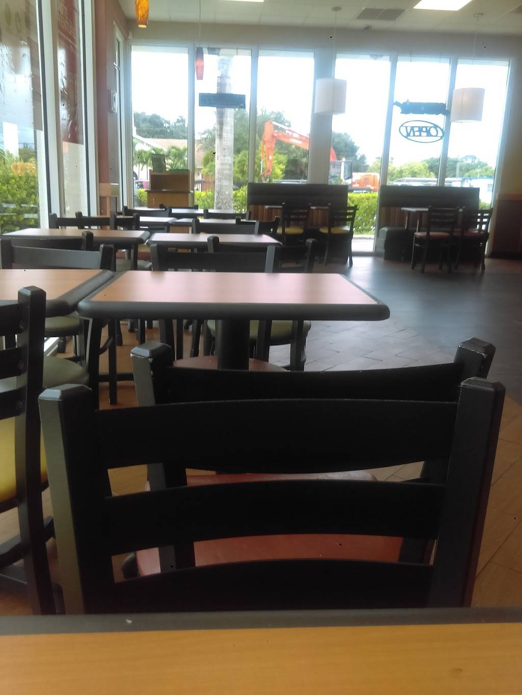 Subway | restaurant | 4520 W Hallandale Beach Blvd, Pembroke Park, FL 33023, USA | 9545890840 OR +1 954-589-0840