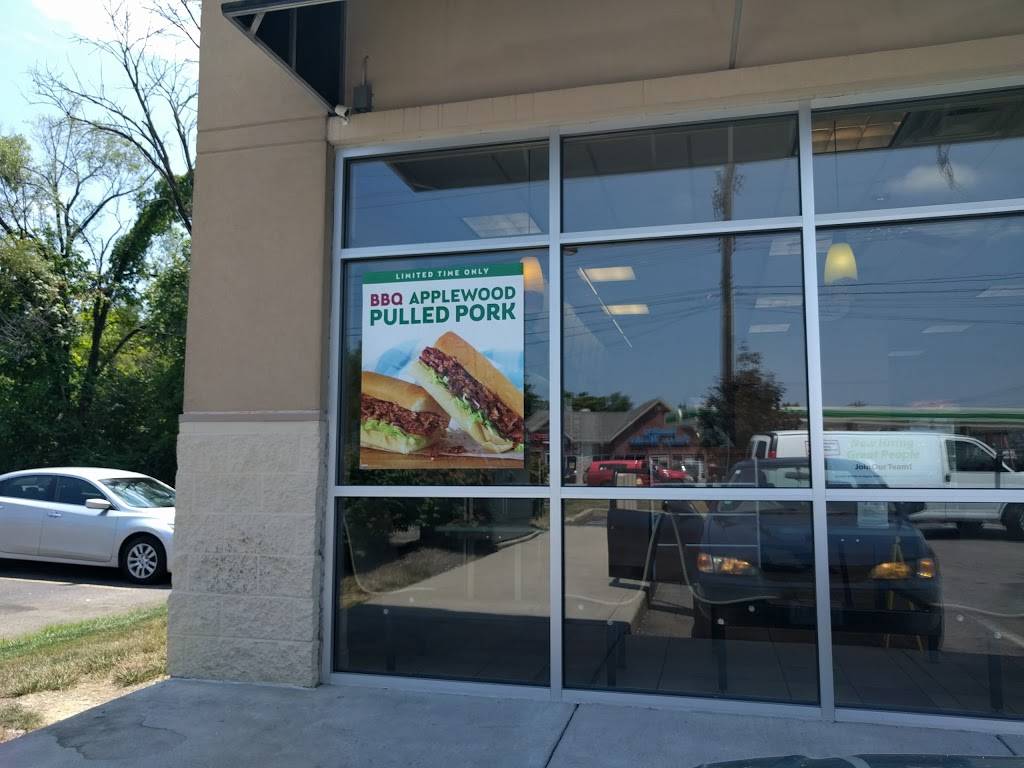 Subway | restaurant | 8398 Reading Rd, Cincinnati, OH 45237, USA | 5138216800 OR +1 513-821-6800