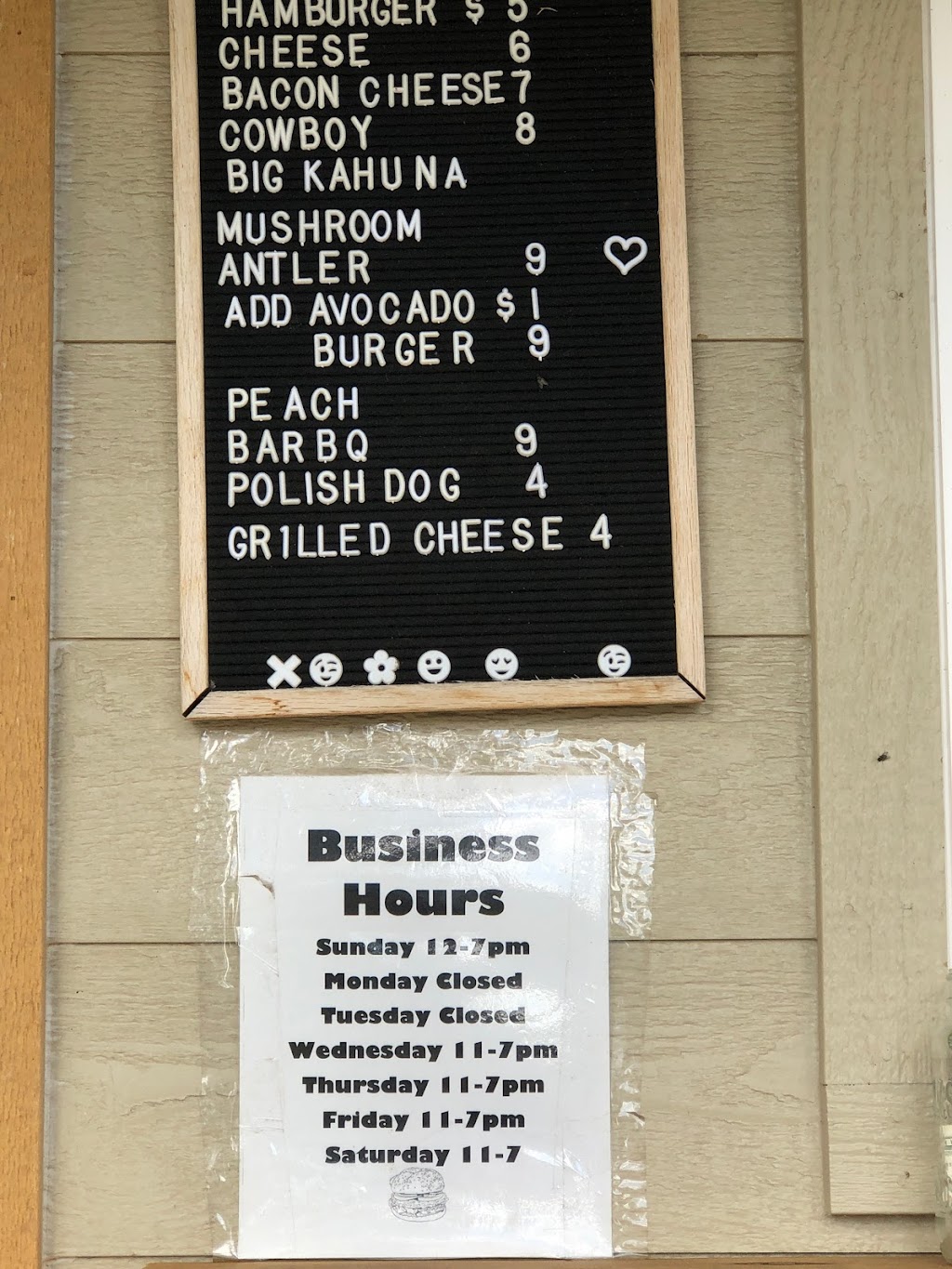 BBQ and Bake | restaurant | Bonanza, OR 97623, USA | 5412814383 OR +1 541-281-4383