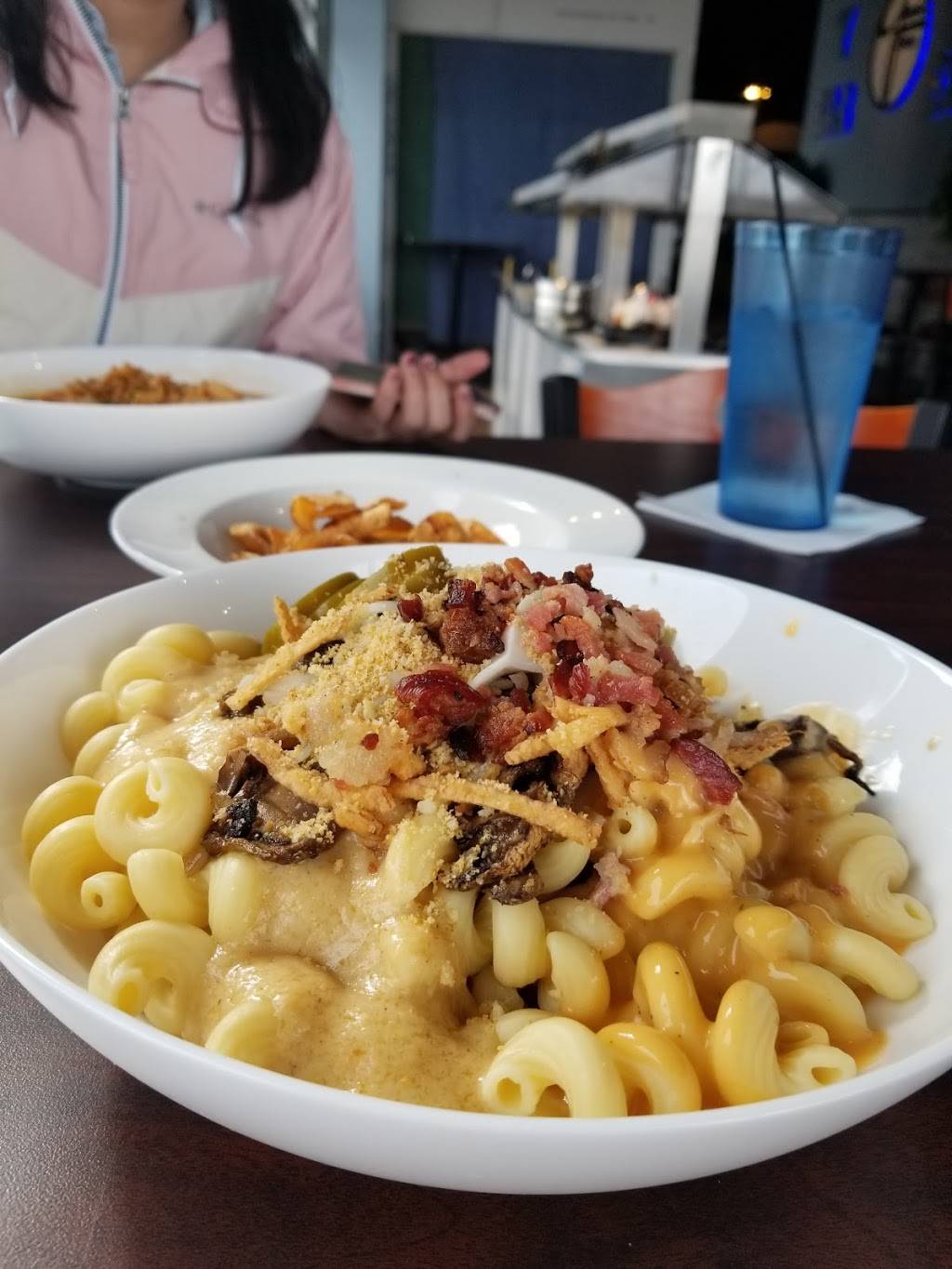 Ybar & Bistro | restaurant | 2941 Howard St, Kalamazoo, MI 49006, USA | 2692164260 OR +1 269-216-4260