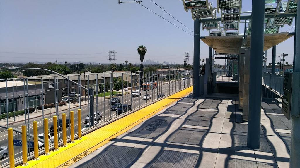 Starbucks | cafe | 3344 S La Cienega Blvd, Los Angeles, CA 90016, USA | 3239380821 OR +1 323-938-0821