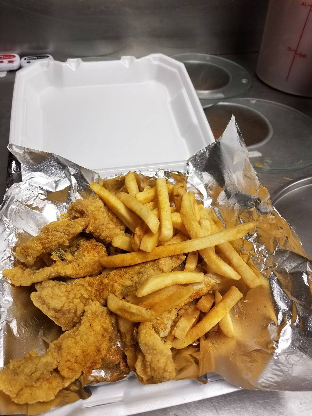 Wild Bills Buffalo Wings | restaurant | 390 N Circle Dr, Colorado Springs, CO 80909, USA | 7193445062 OR +1 719-344-5062