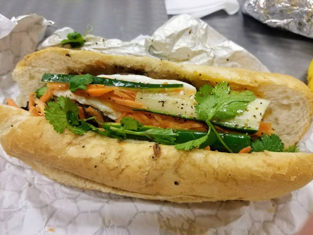 Oui Eats | restaurant | 5085 Westheimer Rd k125, Houston, TX 77056, USA | 8329402163 OR +1 832-940-2163