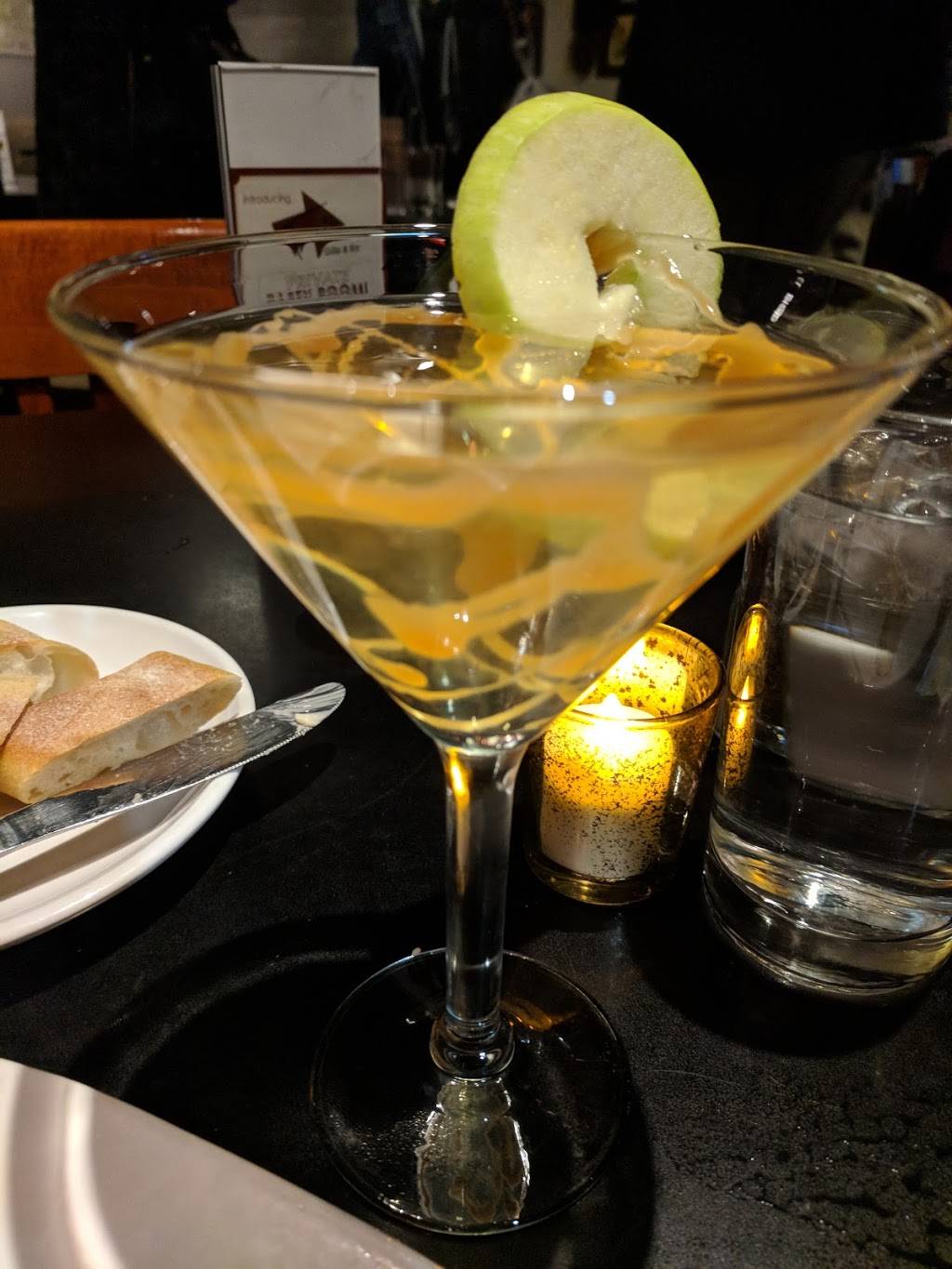 Taxis Grille & Bar | restaurant | 1822 N 120th St, Omaha, NE 68154, USA | 4028981882 OR +1 402-898-1882