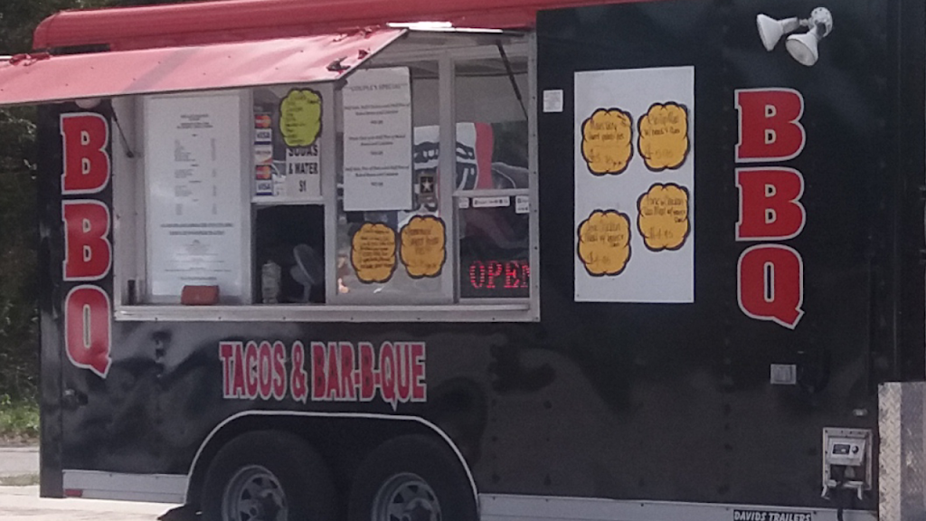 Mikes Tasty BBQ | restaurant | 1554-1596 Limit Ave, Mt Dora, FL 32757, USA | 3529883859 OR +1 352-988-3859