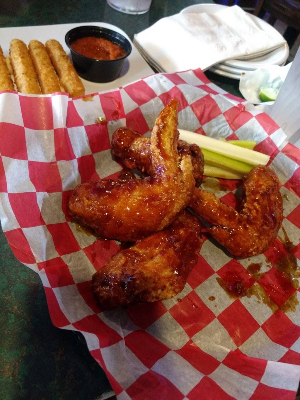 JTs Porch Saloon & Eatery | restaurant | 665 W Roosevelt Rd, Lombard, IL 60148, USA | 6309329596 OR +1 630-932-9596