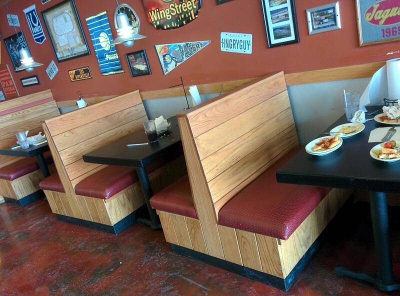 Pizza Hut | restaurant | 617 W 11th St, Indianapolis, IN 46202, USA | 3179178844 OR +1 317-917-8844