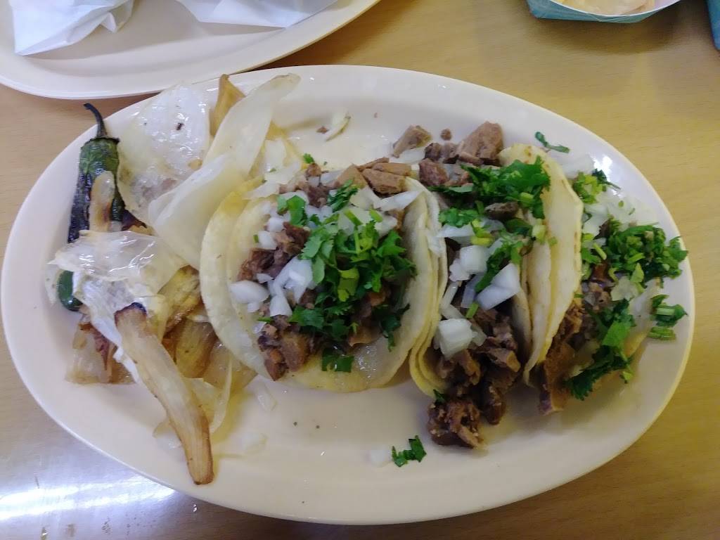 Las Chicas Fresas | restaurant | 246 S Towne Ave, Pomona, CA 91766, USA | 9094613240 OR +1 909-461-3240