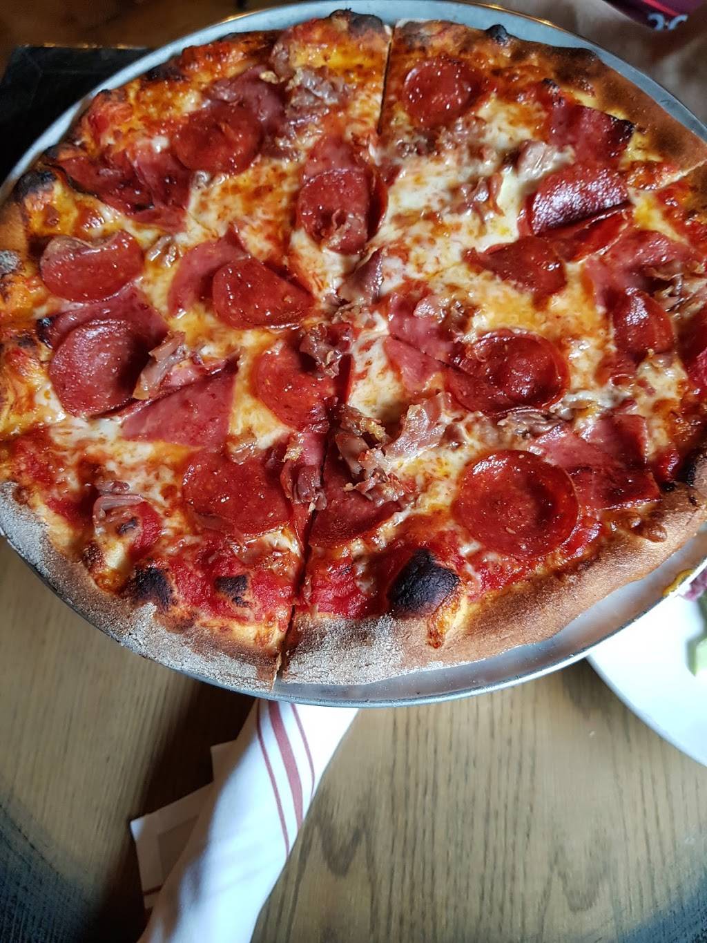 The White Bull Tavern | Bostons Best Comedy, Nightclub, Lobster | meal takeaway | Faneuil Hall, 1 Union St, Boston, MA 02108, USA | 6176814600 OR +1 617-681-4600