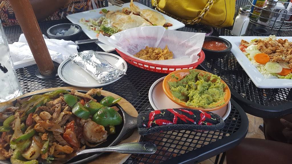 El Loro Mexican Restaurant | restaurant | 2501 Horizon Dr, Burnsville, MN 55337, USA | 9528080068 OR +1 952-808-0068