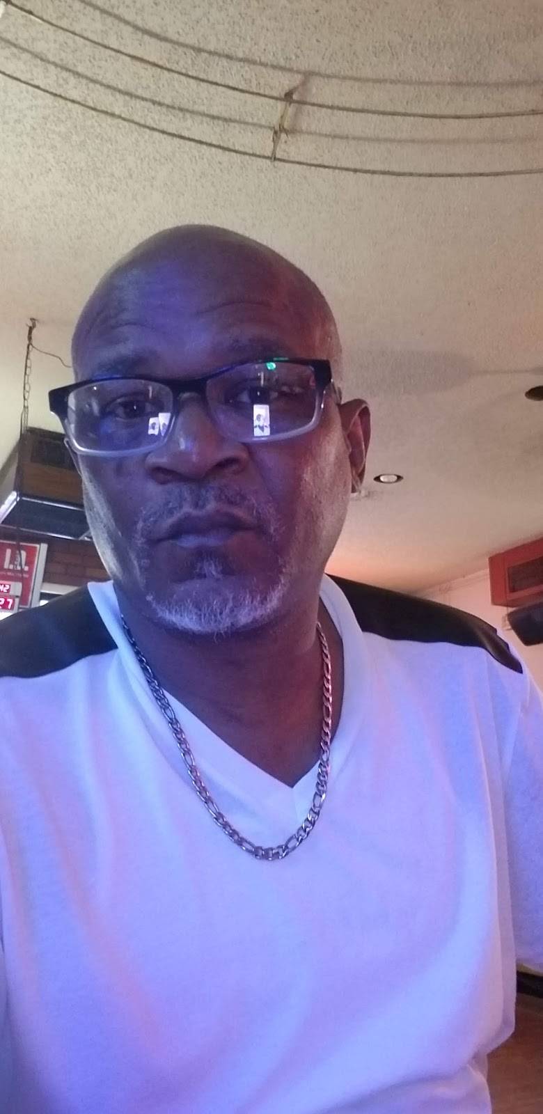 The Glens | restaurant | 358 E Glenwood Ave, Akron, OH 44310, USA | 3303764811 OR +1 330-376-4811