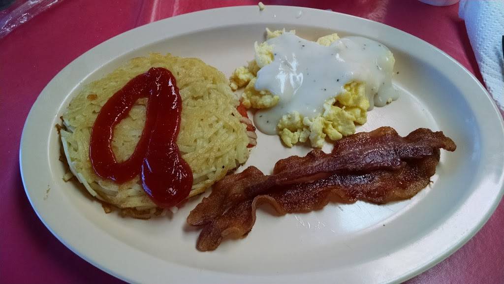 Dallas Place | restaurant | 26 Justice St, Crossville, AL 35962, USA | 2565287400 OR +1 256-528-7400