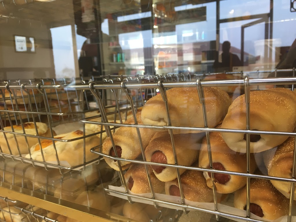 Marina Donuts & Bagels | bakery | #H, 266 Reservation Rd, Marina, CA 93933, USA | 8318834527 OR +1 831-883-4527