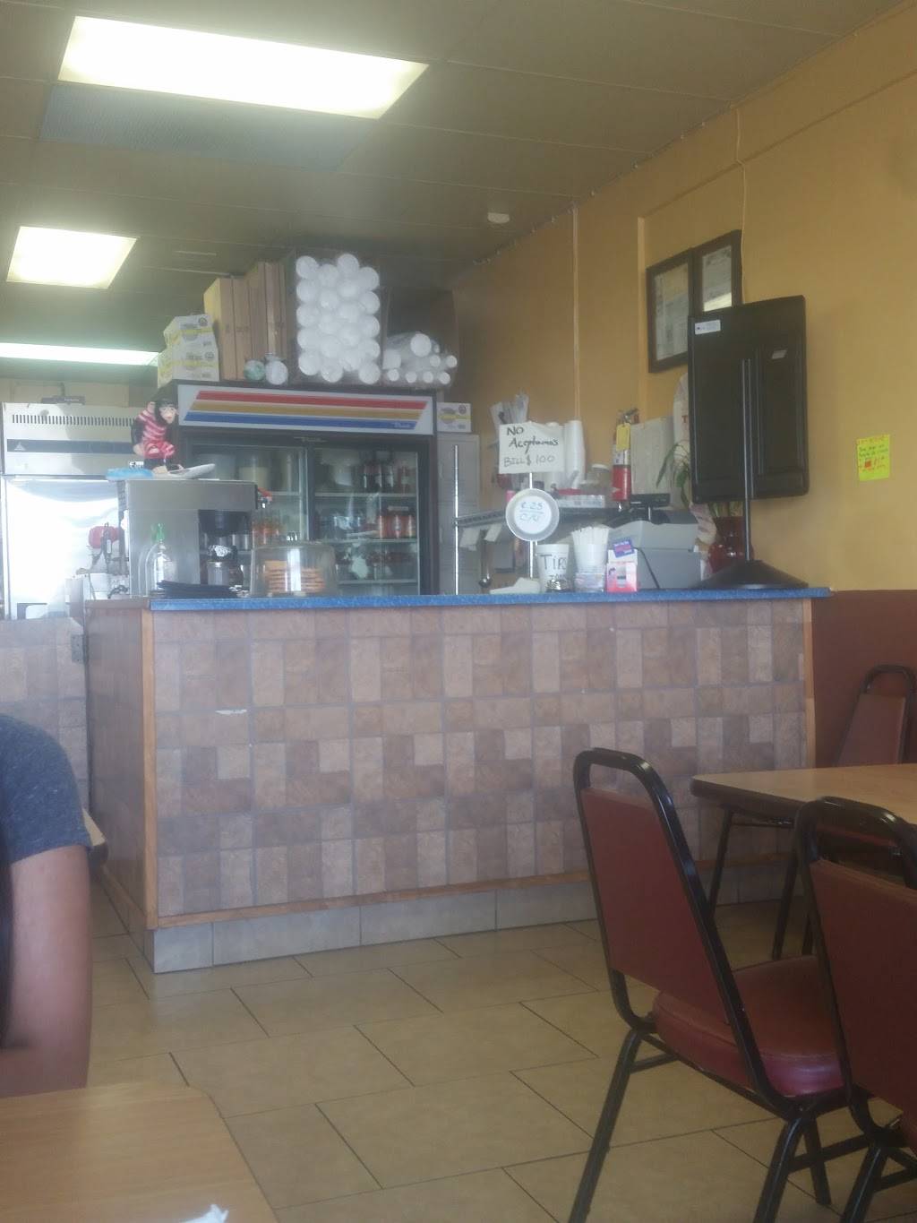 Golfo De Fonseca # 2 | restaurant | 15242 Saticoy St, Van Nuys, CA 91405, USA | 8187872260 OR +1 818-787-2260