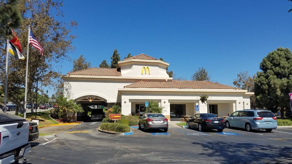 McDonalds | cafe | 4860 Santa Rosa Rd, Camarillo, CA 93012, USA | 8054849616 OR +1 805-484-9616