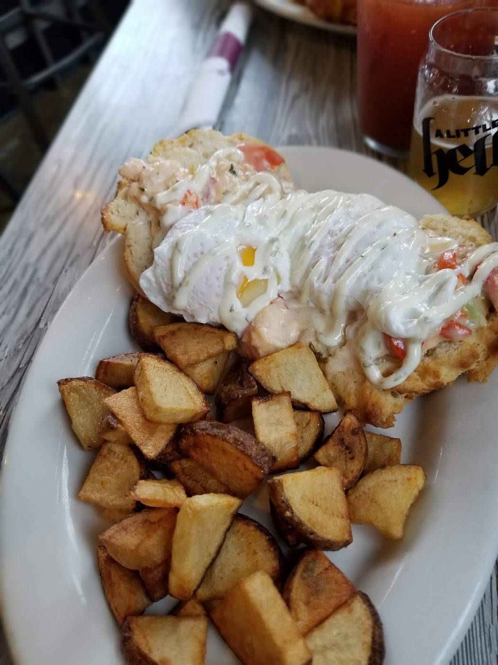 The Farmers Wife | restaurant | 6533 W Mitchell St, West Allis, WI 53214, USA | 4144888296 OR +1 414-488-8296