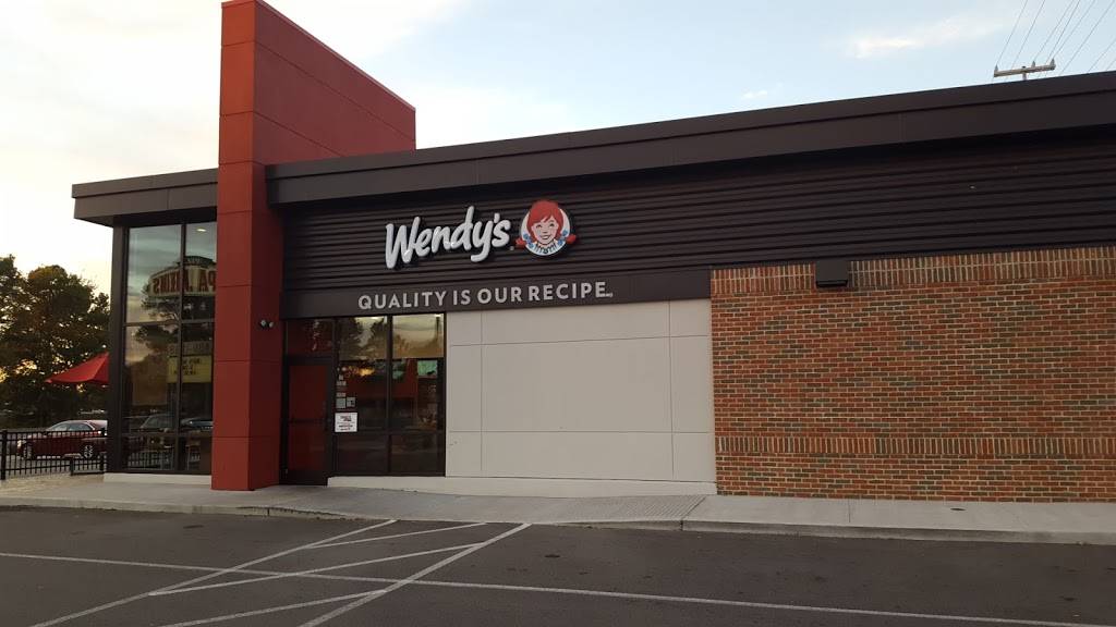 Wendys | restaurant | 16560 Fort Campbell Blvd, Oak Grove, KY 42262, USA | 2706404595 OR +1 270-640-4595