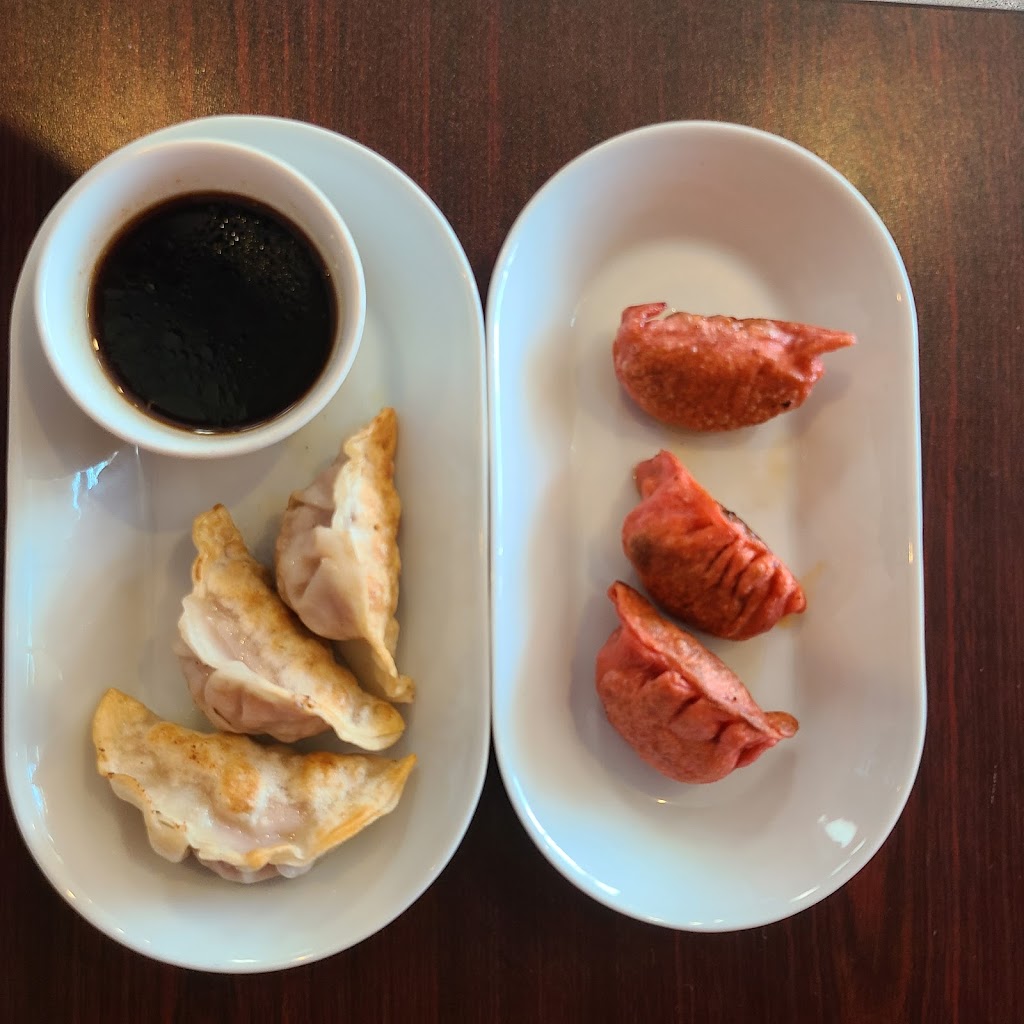 Kung Fu Dumpling | restaurant | 7 Alafaya Woods Blvd #4000, Oviedo, FL 32765, USA | 4075423910 OR +1 407-542-3910