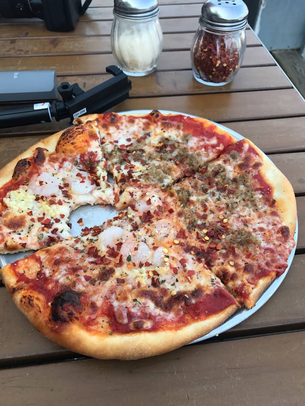 Venice Pizzeria | restaurant | 629 Bridgeway, Sausalito, CA 94965, USA | 4153324418 OR +1 415-332-4418